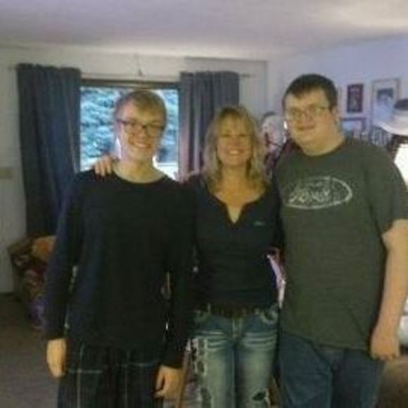 Meet your Posher, Colleen - Picture 1 of 1